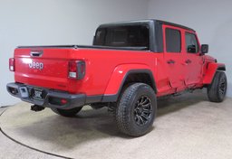 2021 Jeep Gladiator - Image 10