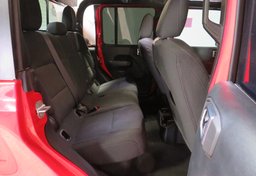 2021 Jeep Gladiator - Image 32