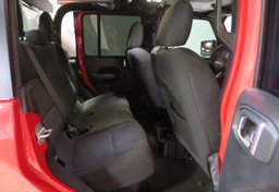 2021 Jeep Gladiator - Image 28