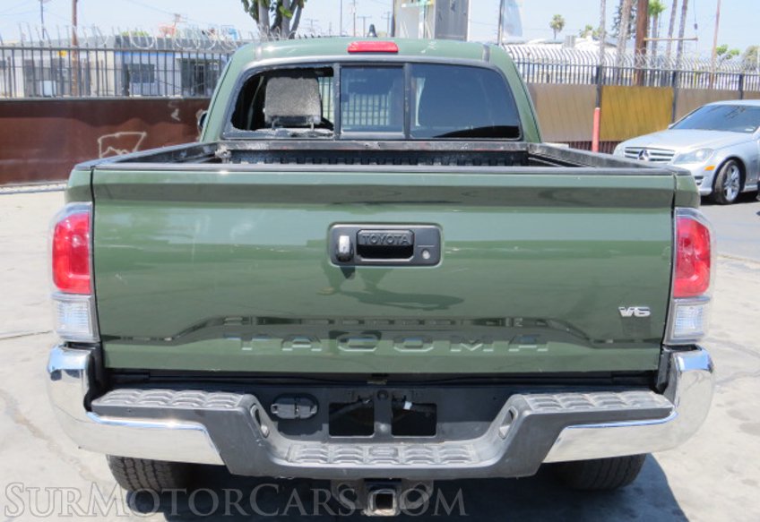 2021 Toyota Tacoma 4WD - Image 12