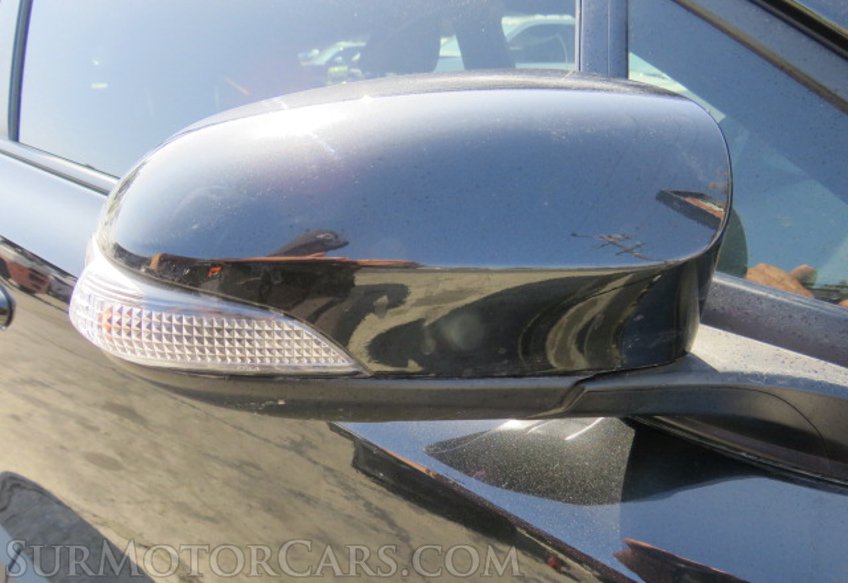 2021 Toyota C-HR - Image 18