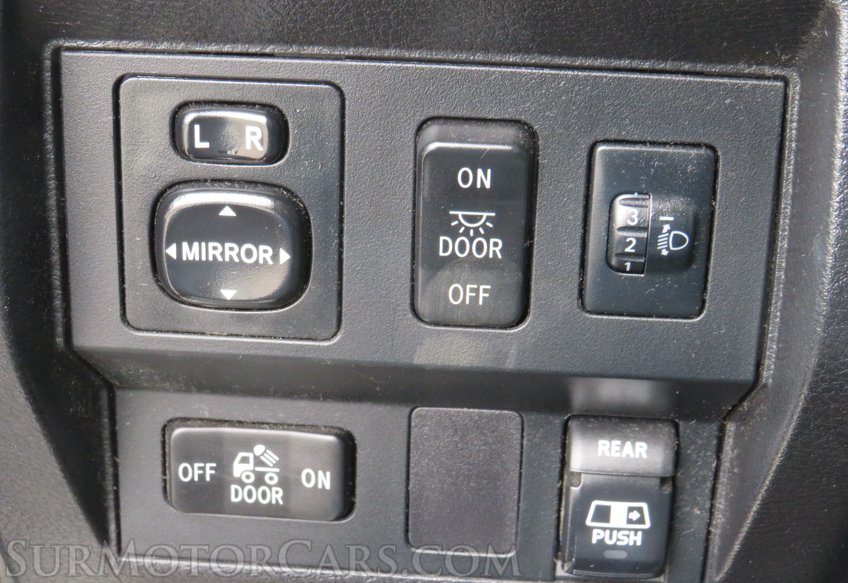 2014 Toyota Tundra 4WD Truck - Image 44