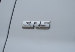 2014 Toyota Tundra 4WD Truck - Image 23