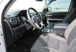 2014 Toyota Tundra 4WD Truck - Image 26