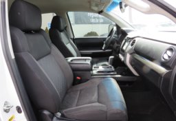 2014 Toyota Tundra 4WD Truck - Image 27