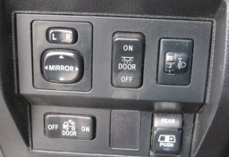 2014 Toyota Tundra 4WD Truck - Image 44