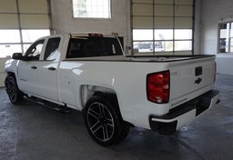 2017 Chevrolet Silverado 1500 - Image 5