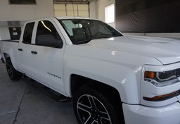 2017 Chevrolet Silverado 1500 - Image 13