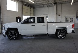 2017 Chevrolet Silverado 1500 - Image 9
