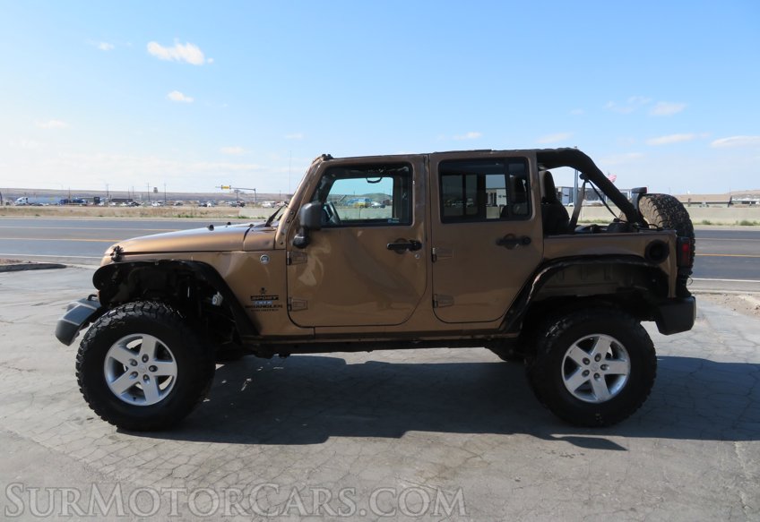 2015 Jeep Wrangler Unlimited - Image 10