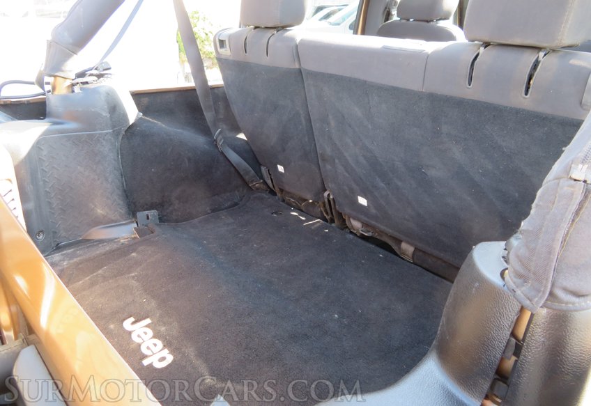2015 Jeep Wrangler Unlimited - Image 23