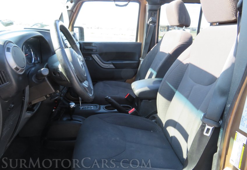 2015 Jeep Wrangler Unlimited - Image 18