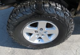 2015 Jeep Wrangler Unlimited - Image 35