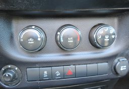 2015 Jeep Wrangler Unlimited - Image 29