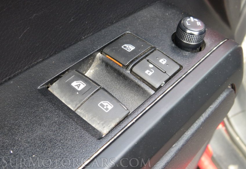 2020 Toyota Tacoma 4WD - Image 38