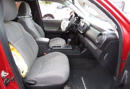 2020 Toyota Tacoma 4WD - Image 28