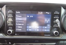 2020 Toyota Tacoma 4WD - Image 35