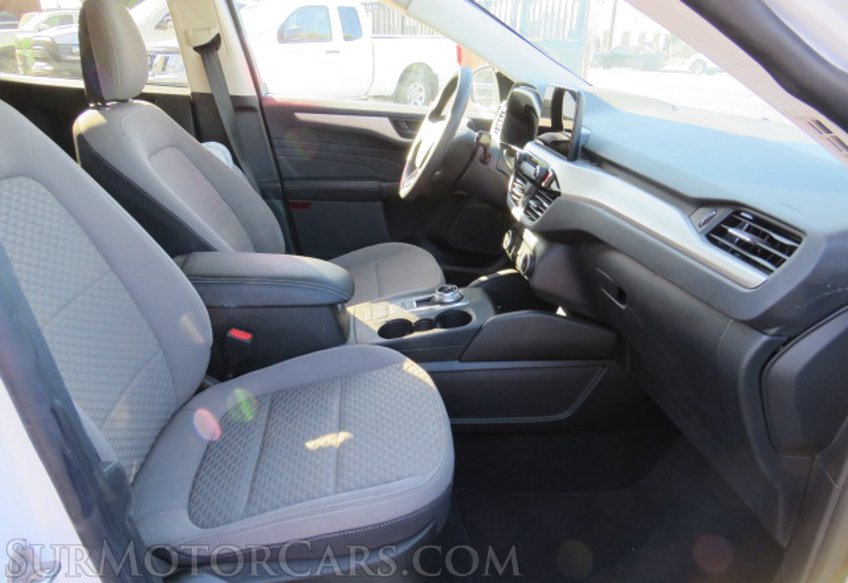 2022 Ford Escape - Image 24