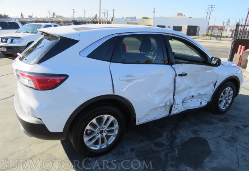 2022 Ford Escape - Image 8