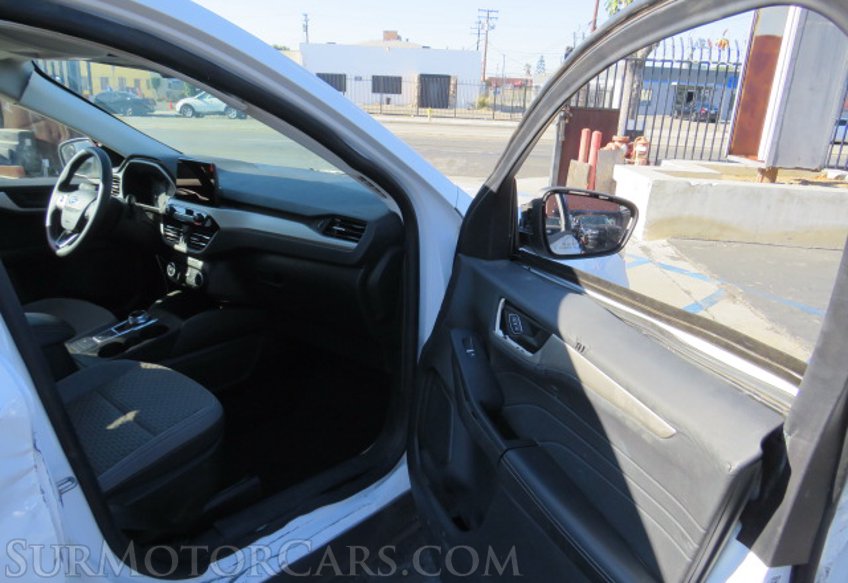 2022 Ford Escape - Image 20