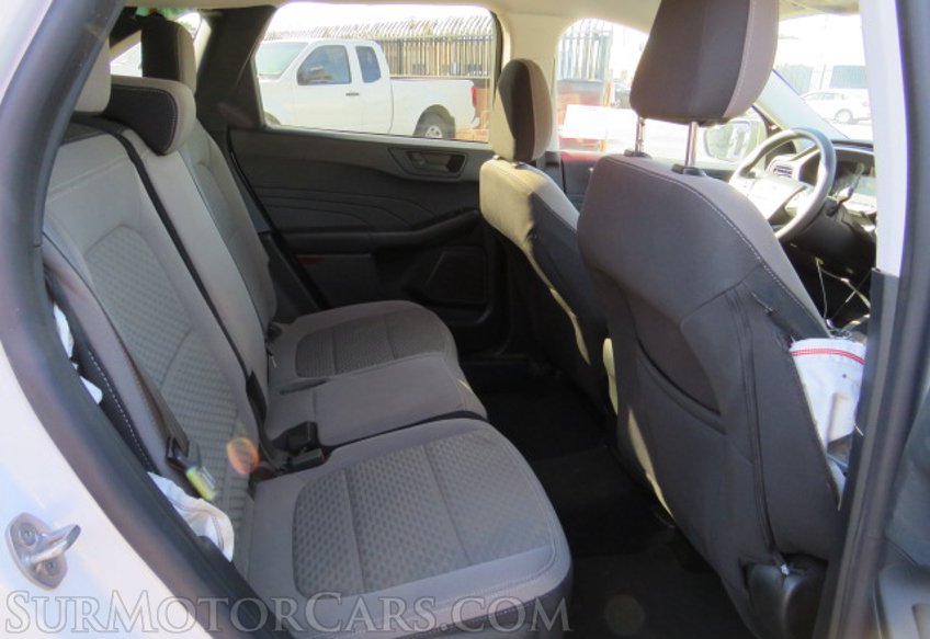 2022 Ford Escape - Image 30