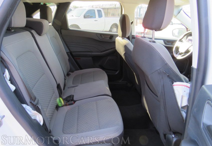 2022 Ford Escape - Image 28