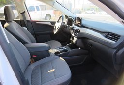 2022 Ford Escape - Image 26