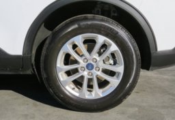 2022 Ford Escape - Image 18