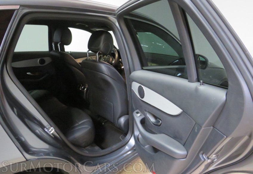 2021 Mercedes-Benz GLC - Image 26