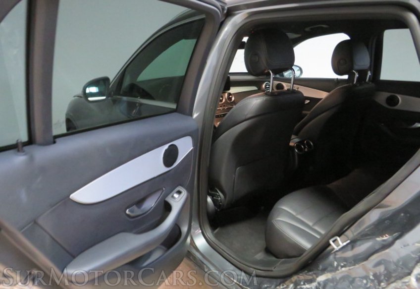 2021 Mercedes-Benz GLC - Image 29