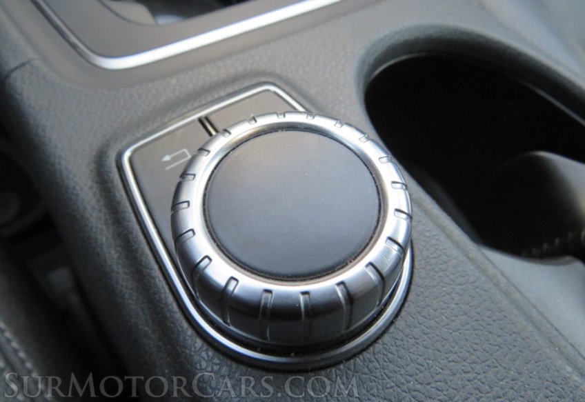 2017 Mercedes-Benz GLA - Image 37