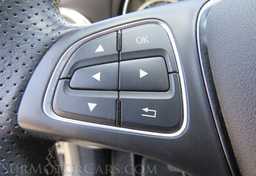 2017 Mercedes-Benz GLA - Image 31