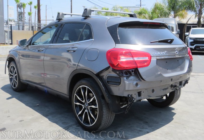 2017 Mercedes-Benz GLA - Image 5