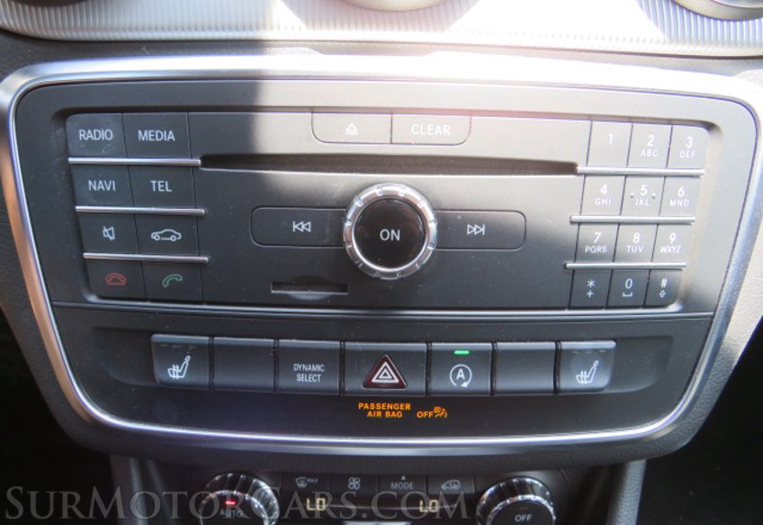 2017 Mercedes-Benz GLA - Image 36