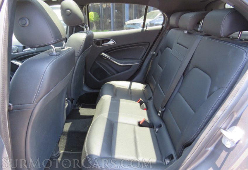 2017 Mercedes-Benz GLA - Image 28