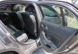 2017 Mercedes-Benz GLA - Image 29