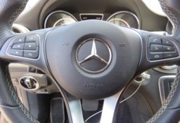 2017 Mercedes-Benz GLA - Image 30