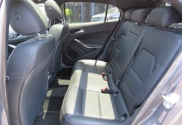 2017 Mercedes-Benz GLA - Image 28