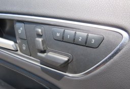 2017 Mercedes-Benz GLA - Image 45