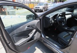 2017 Mercedes-Benz GLA - Image 18