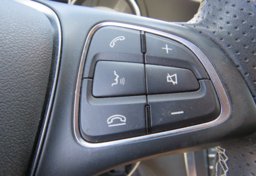 2017 Mercedes-Benz GLA - Image 32