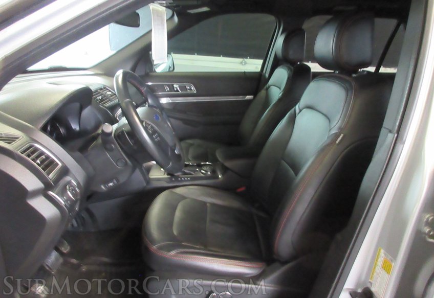 2017 Ford Explorer - Image 32