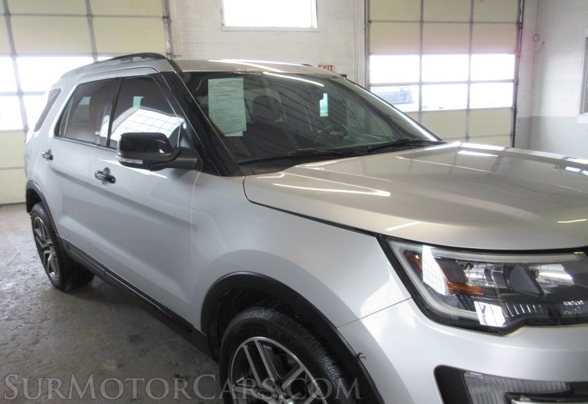 2017 Ford Explorer - Image 16