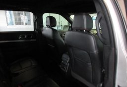 2017 Ford Explorer - Image 36