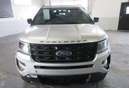 2017 Ford Explorer - Image 12