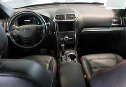 2017 Ford Explorer - Image 27