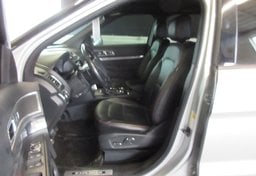 2017 Ford Explorer - Image 29