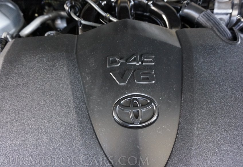 2020 Toyota Camry - Image 63