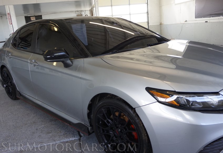 2020 Toyota Camry - Image 17