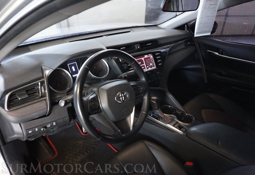 2020 Toyota Camry - Image 34